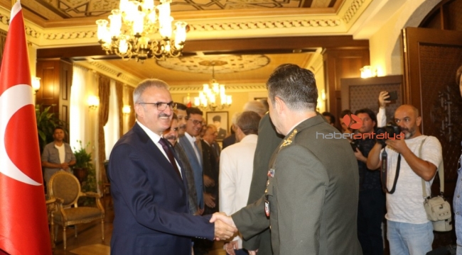 Antalya protokolü bayramlaştı