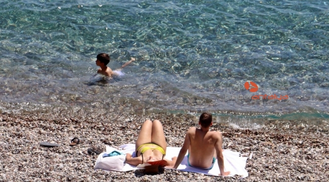 Antalya'da termometreler 39 dereceyi gösterdi