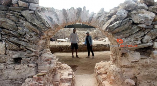 Antiocheia Ad Cragum Antik Kenti'nde yeni yerler gün yüzüne çıkartıldı