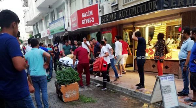 Balkonda oynarken 3. kattan düşen çocuk ağır yaralandı