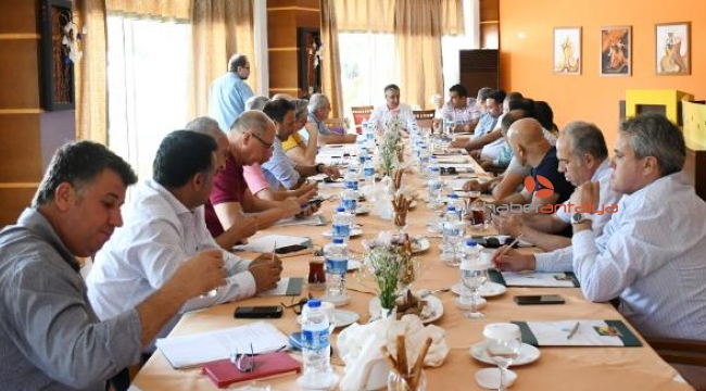 Başkan Topaloğlu otel müdürleriyle buluştu
