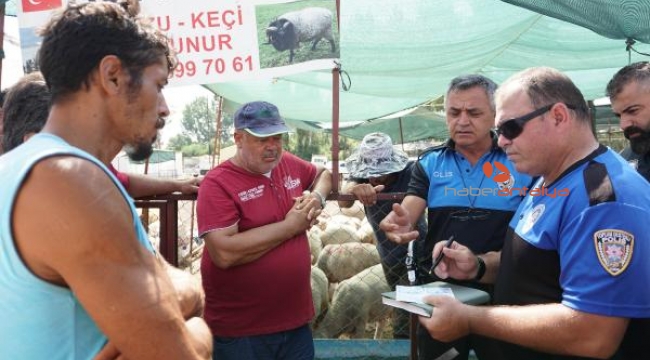 Hayvan pazarında 'sahte para' uyarısı