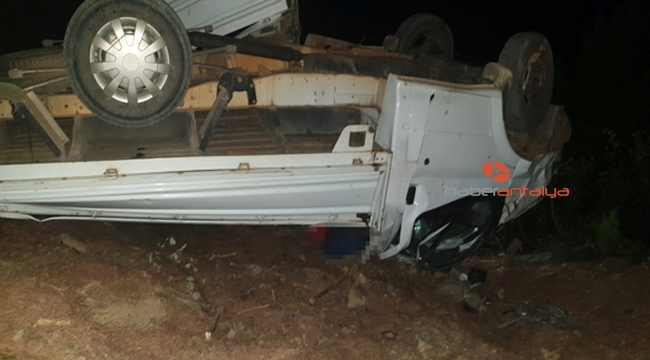 Kamyonet 80 metrelik uçuruma yuvarlandı: 1 ölü, 4 yaralı