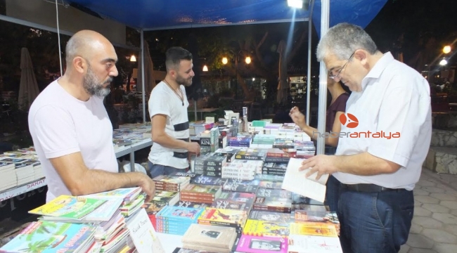 Kaş'ta Kitap Günleri başladı