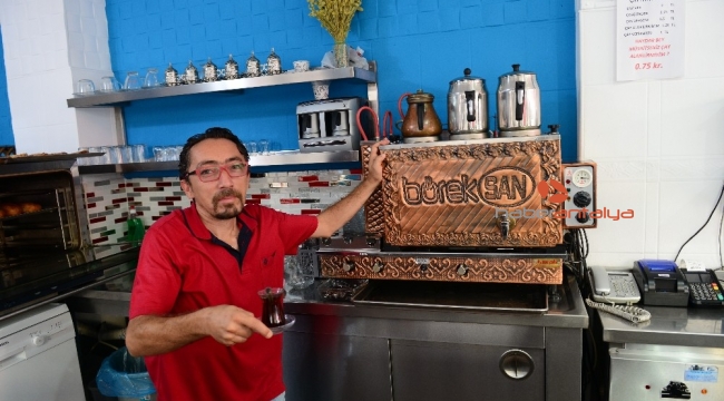 Kumlucalı esnaf, kibarlığa göre çay fiyatı belirledi