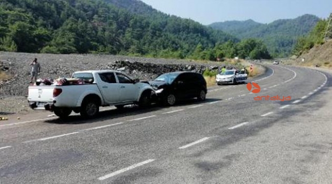 Otomobil ile kamyonet çarpıştı yaralılar var!