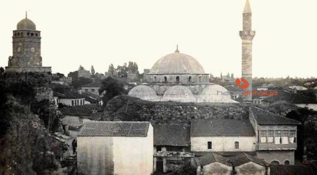 Yine bir polemik konusu ! Saat Kulesi'nin kubbesi geri geliyor !