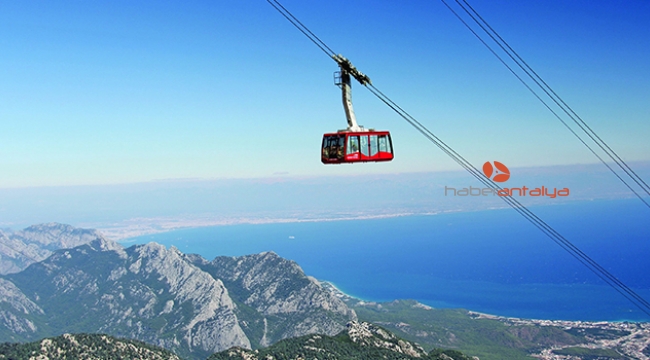 Tahtalı Dağı Zirvesi'nde turistlerin gün batımı keyfi