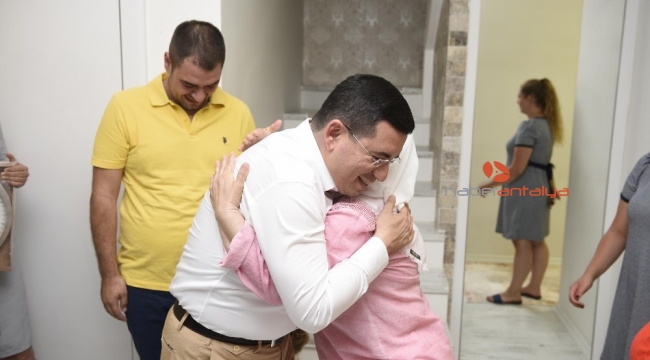 Tütüncü, Kepez'de gönül köprüleri kuruyor