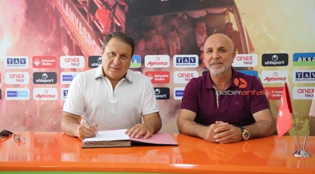 Alanyaspor Bahçeşehir Okulları ile sözleşme yeniledi