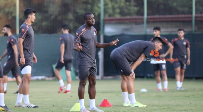 Alanyaspor'da Fenerbahçe maçı hazırlıkları sürüyor