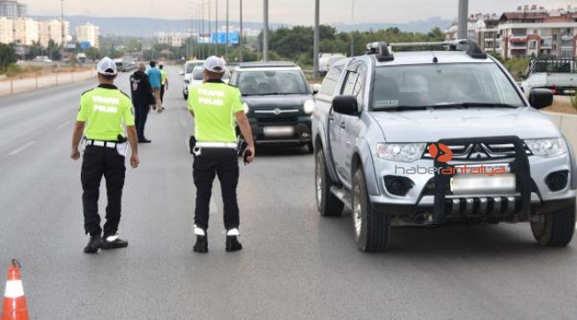 Arabanda sigara içmek yasak !