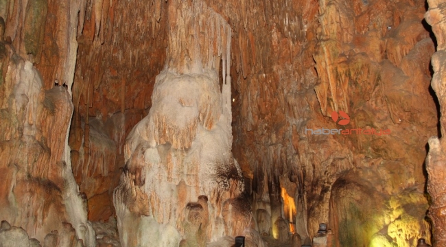 Astım hastalarının şifa kaynağı mağara yerli ve yabancı turistlerin akınına uğruyor
