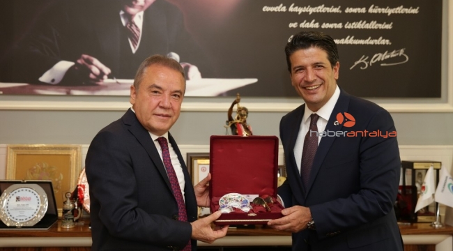 Başkan Böcek Döşemealtı'nda sorunları dinledi