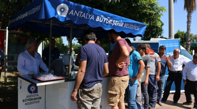 Büyükşehir Belediyesinden sanayi esnafına aşure
