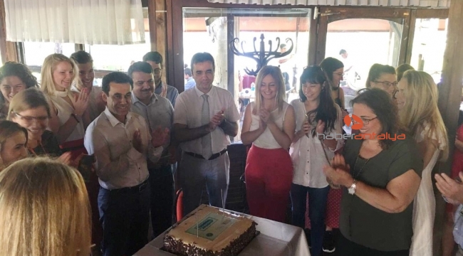 Erasmuslu öğrencilere veda yemeği düzenlendi
