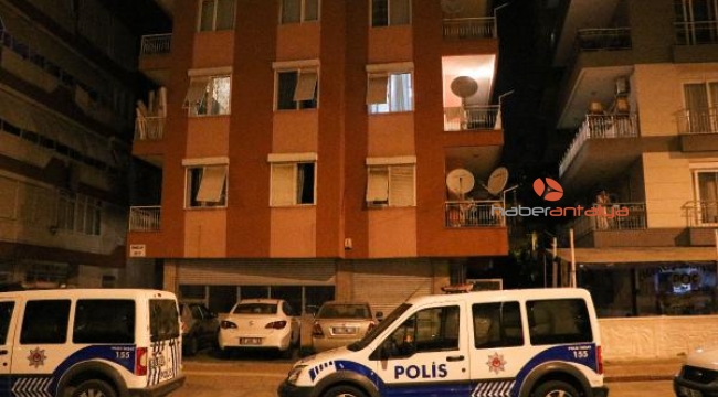 Havaya ateş etti, polisi görünce silahı teslim etti