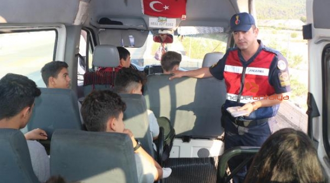 Jandarma okul servislerini denetledi