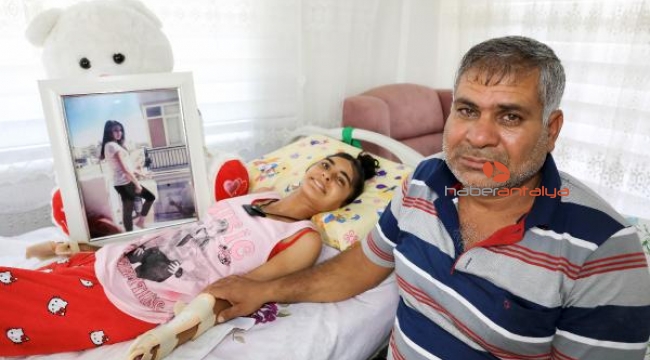 Morg kapısında hayata dönen kızı için yardım istiyor