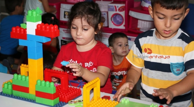 Okullar açıldı Kitap ve Oyuncak Kütüphanesi şenlendi