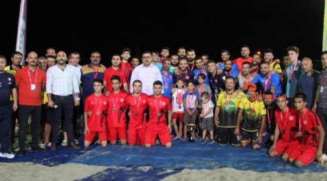 Plaj futbolunda şampiyon Alanya