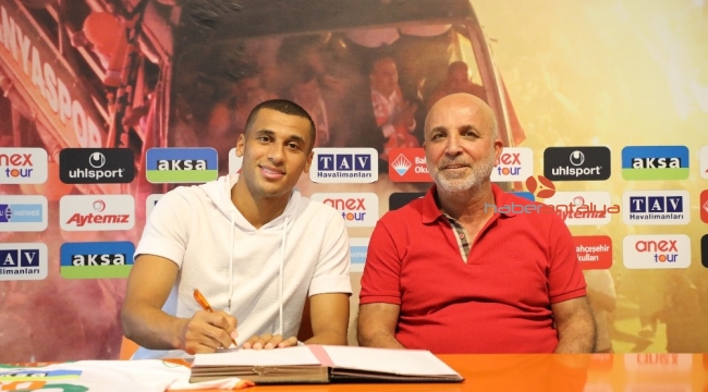 Welinton 3 yıl daha Alanyaspor'da