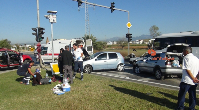 Antalya'da trafik kazası: 4 yaralı