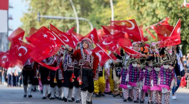 Antalya'da coşkulu Cumhuriyet kutlaması