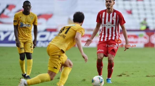 Antalyaspor'da savunmanın yıldızı