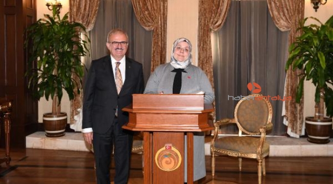 Bakan Selçuk'tan Vali Karaloğlu'na ziyaret