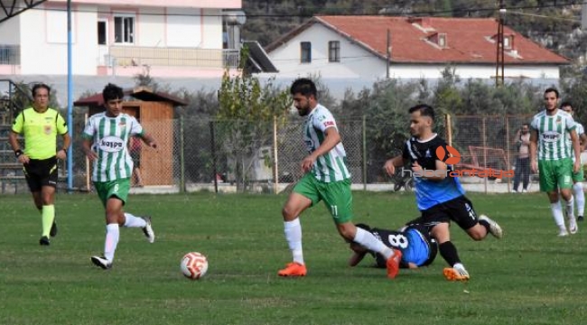 Demre 3 puanı 4 golle aldı