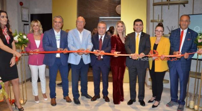 Dr. Figen Sayın Yıldıran'ın yeni kliniği açıldı.