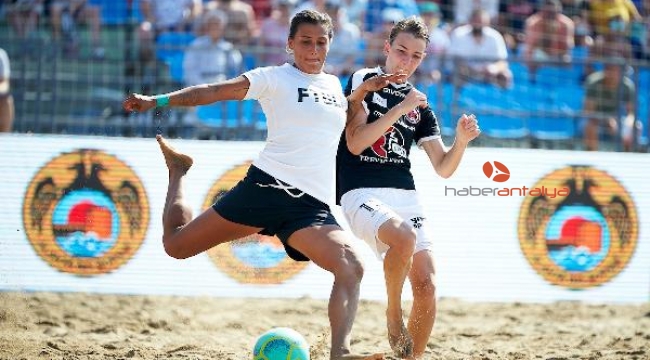 Dünya Kulüpler Plaj Futbolu Şampiyonası Alanya'da başladı