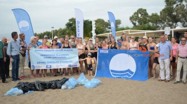 Finlandiyalı voleybolcular, sahilde temizlik yaptı