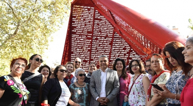 Kadınlardan Başkan Uysal'a 'dostluk ağacı' teşekkürü