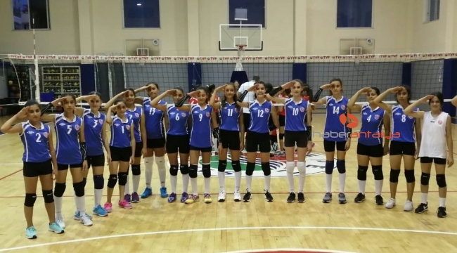 Kepez Belediyespor  kız voleybol takımından Mehmetçiğe selam