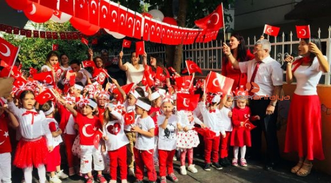 Miniklerin Cumhuriyet coşkusu