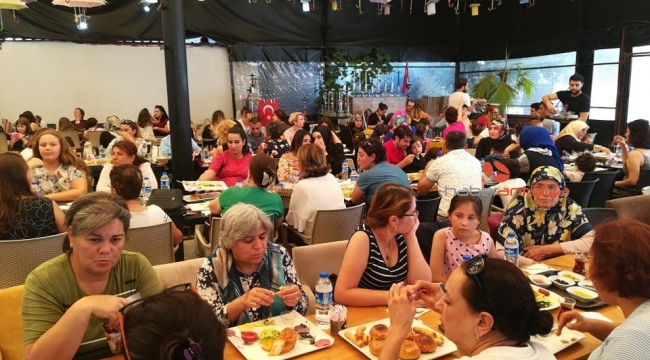 Onkoloji servisinde tedavi gören çocuklar yararına kahvaltı