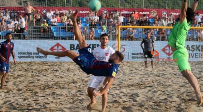 Plajda yarı finaller belli oldu