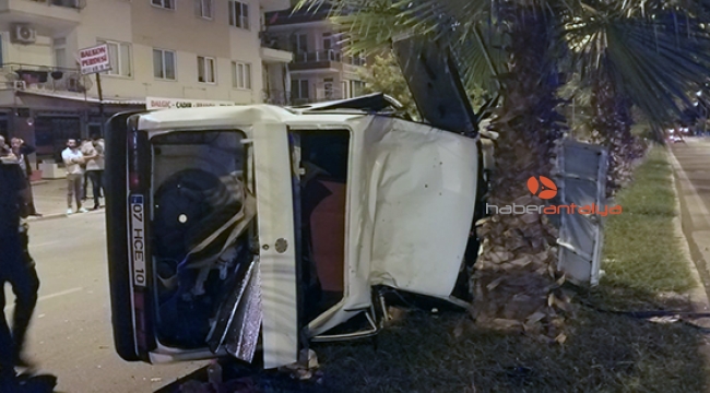 Takla atarak hurdaya dönen araçtan sağ kurtuldular