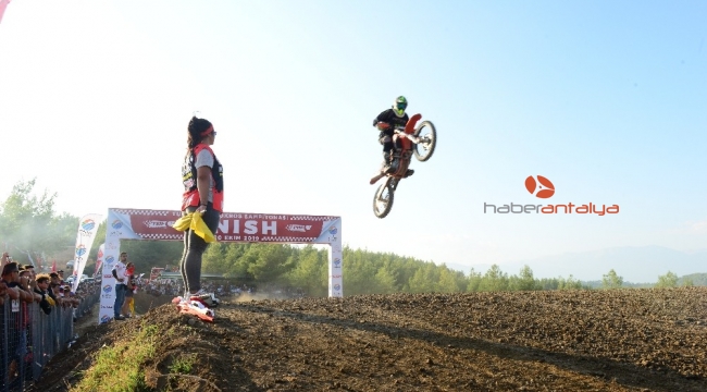 Türkiye'nin motokros sporcuları Antalya'da buluştu
