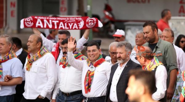 Tütüncü: Yörük göçünde gönül köprüleri kuruldu