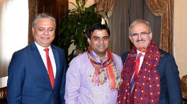 Vali Karaloğlu, Kaleiçi Festival Heyeti'ni kabul etti