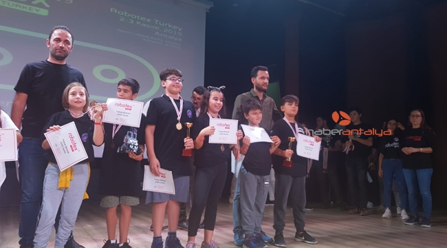 Akdeniz Üniversitesi Takımı Lego Sumo, Robotex Turkey Festivali'nde Birinci Oldu