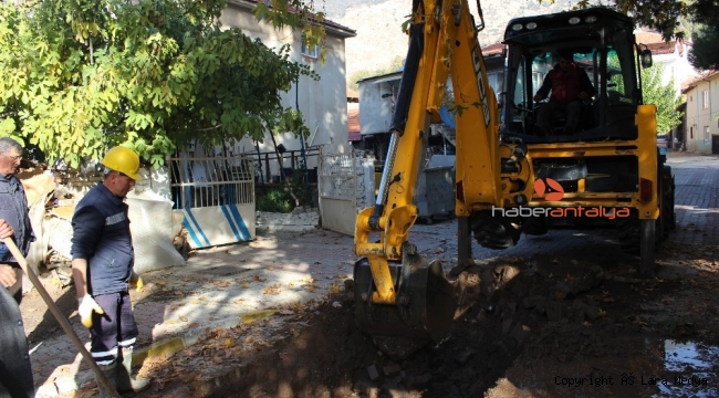 Akseki, Elmalı ve Finik'de arızalı içme suyu hatlarına anında müdahale