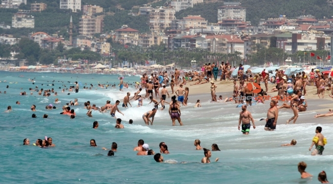Antalya tüm yılların rekorunu kırdı