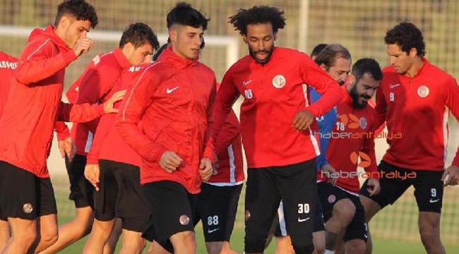 Antalyaspor'da 2 eksik