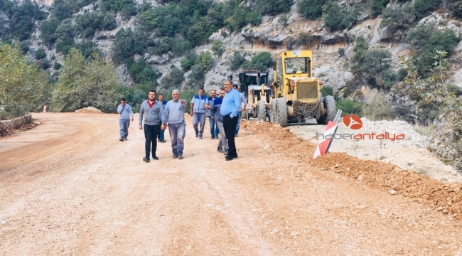 Demre Köşkerler-Kaş Dirgenler yolunda çalışma