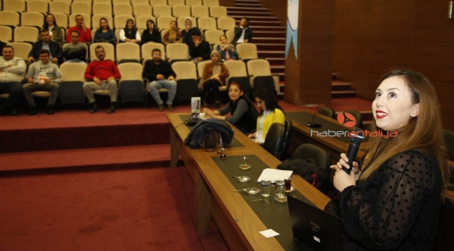 Döşemealtı Belediyesi personeline kadına şiddetle mücadele eğitim semineri verildi