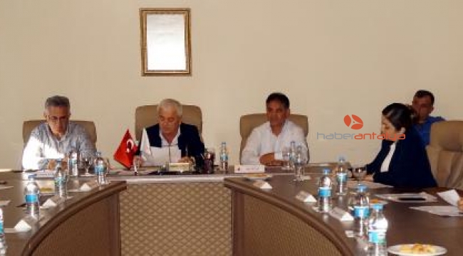 Finike Belediyesi'nde kasım meclisi